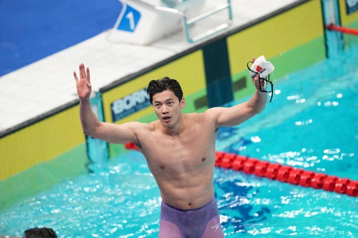 爱游戏在线-球星爆发！游泳赛场再现神级操作的简单介绍