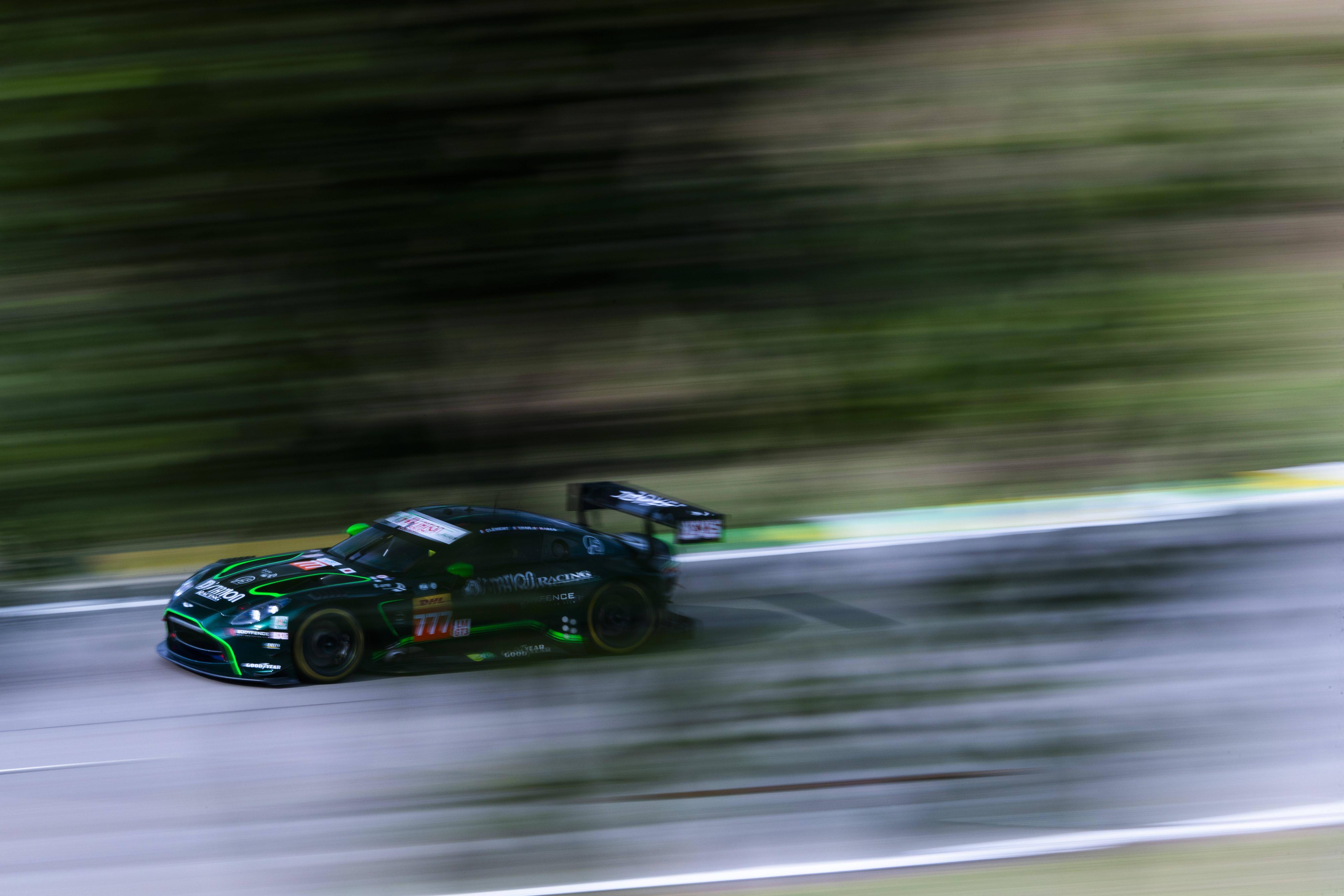 爱游戏官方-阿斯顿马丁横扫红牛车队，拉塞尔状态火热