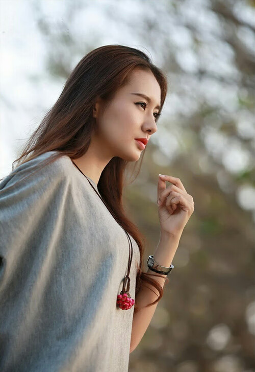 天平只向一处倾斜,布克化身定盘星,灰熊稳稳熊抱胜利