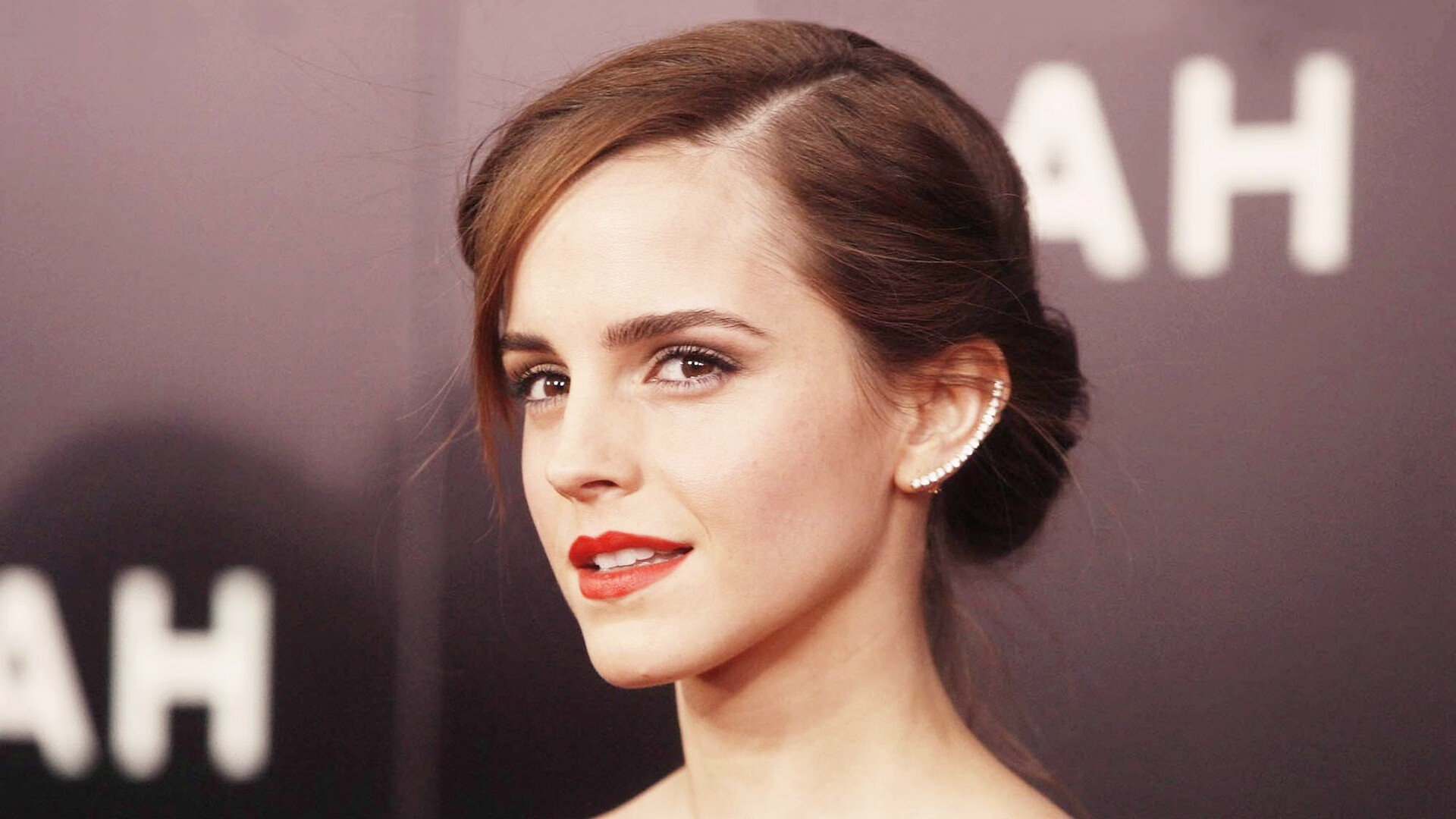 从绿茵场到硬木场,葡萄牙的曼联征服与姆巴佩的东决时刻