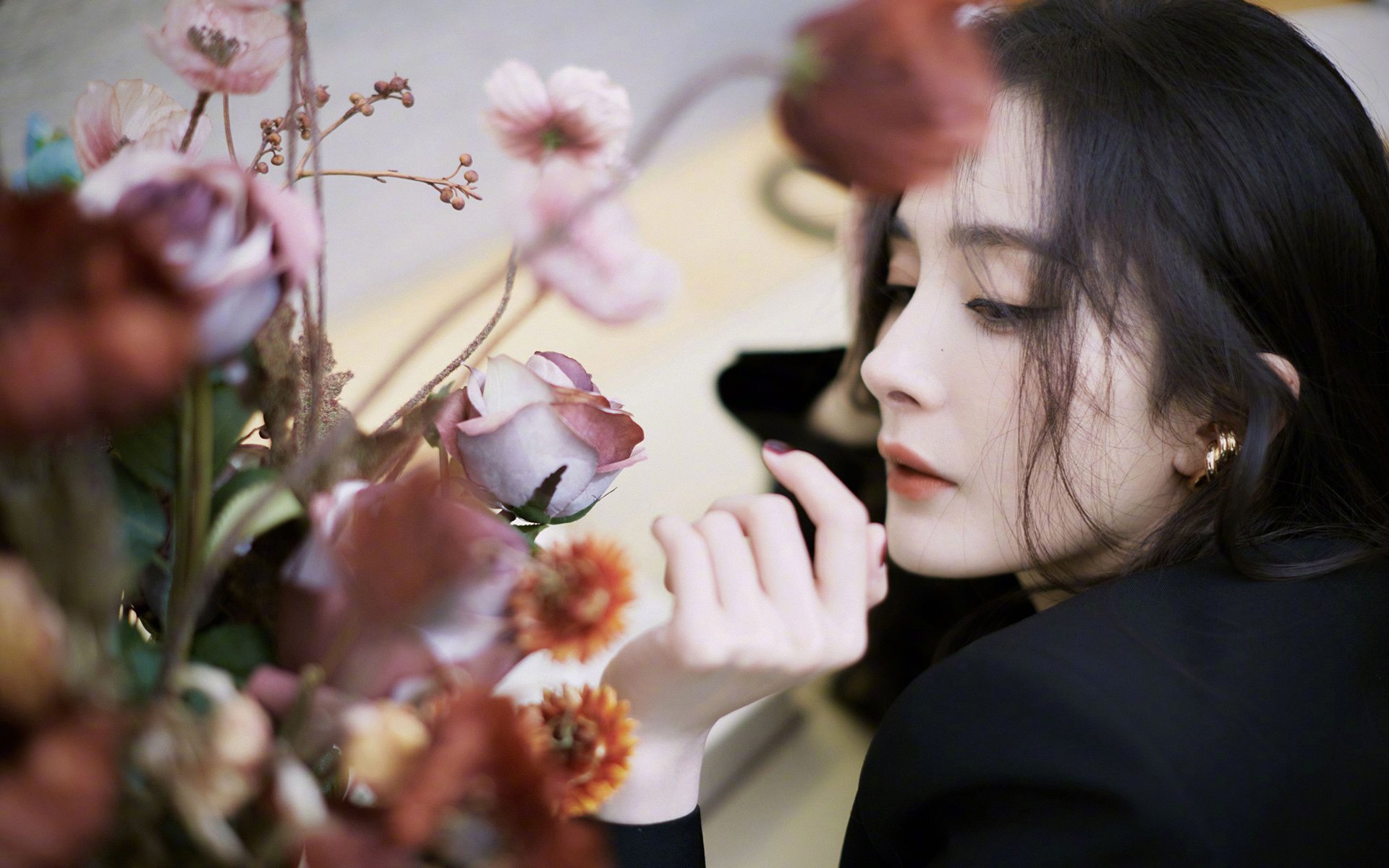 冰岛对阵罗马,守门员库尔图瓦,在文明与荒原的边界线